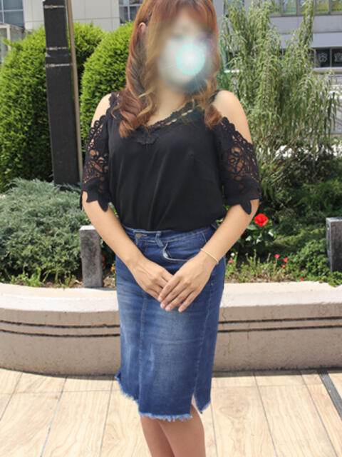 ななこ 松戸駅西口ママ友さーくる(人妻デリヘル)