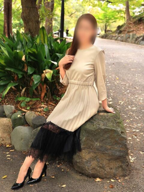桜 東京人妻フォーシーズンズ（人妻・熟女待ち合わせデリヘル）
