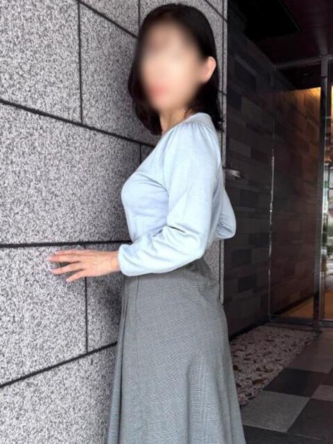 なるみ 池袋おかあさん（待ち合わせ型ヘルス）