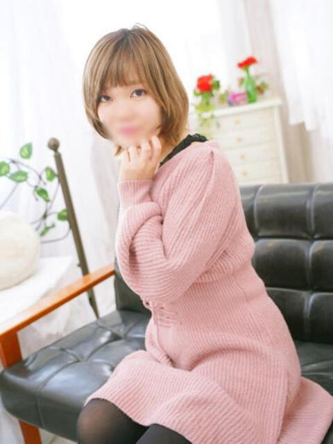 さな 奥様特急　上野・鶯谷店（駅待ち合わせ型人妻デリヘル）