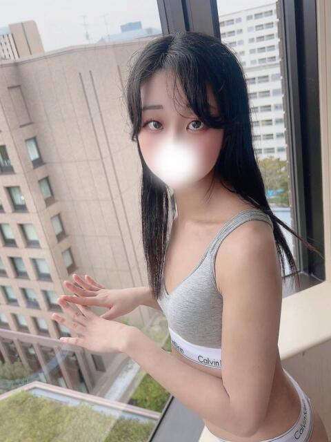 ひなた☆19歳・細身・清楚系 白河美少女図鑑（デリヘル）