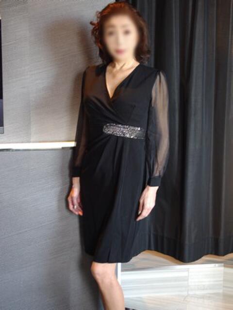 倉元紫乃 派遣妻（はけんづま）（待ち合わせ型人妻専門デリヘル）