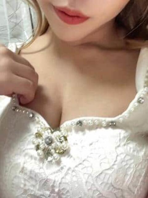 安藤みみ The ROYAL CLASS(【非風俗】派遣型メンズエステ)