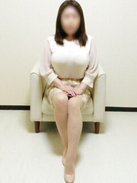 安田 誘惑マル秘ミセス（人妻デリヘル）