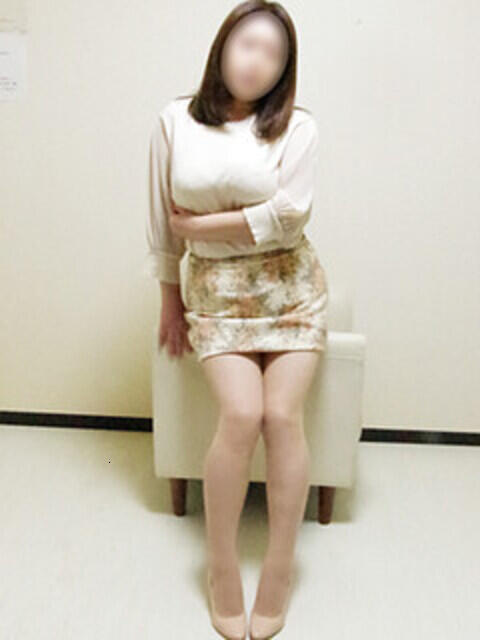 安田 誘惑マル秘ミセス（人妻デリヘル）