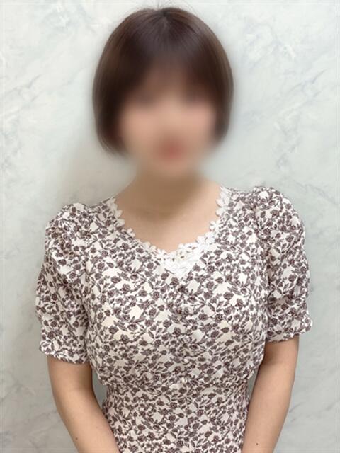 ねこ 渋谷くいーんず（素人専門ホテヘル＆デリヘル）