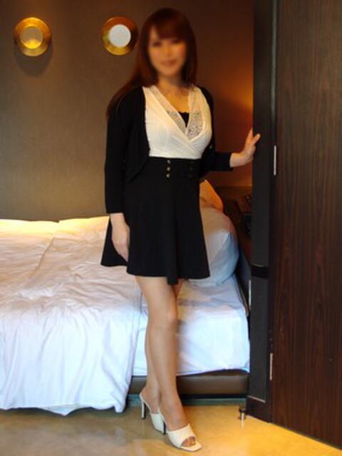 谷原ともか 派遣妻（はけんづま）（待ち合わせ型人妻専門デリヘル）