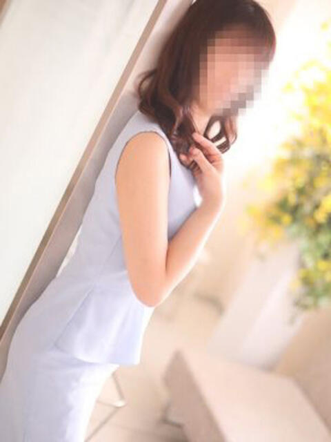 神尾(かみお) 人妻出逢い会 百合の園 池袋店（人妻系デリヘル）