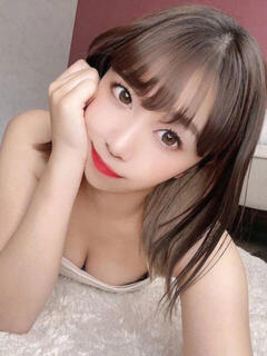 中越あず 断りきれない美人マッサージ嬢たち（新大久保/デリヘル）