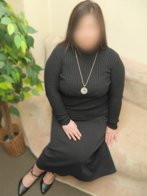 いずみ かわいい熟女＆おいしい人妻 町田店（人妻系デリヘル）