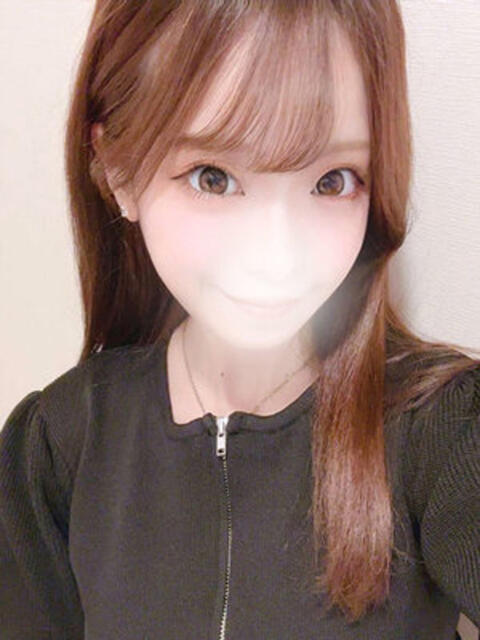 井上るるか 断りきれない美人マッサージ嬢たち（デリヘル＆エステ）