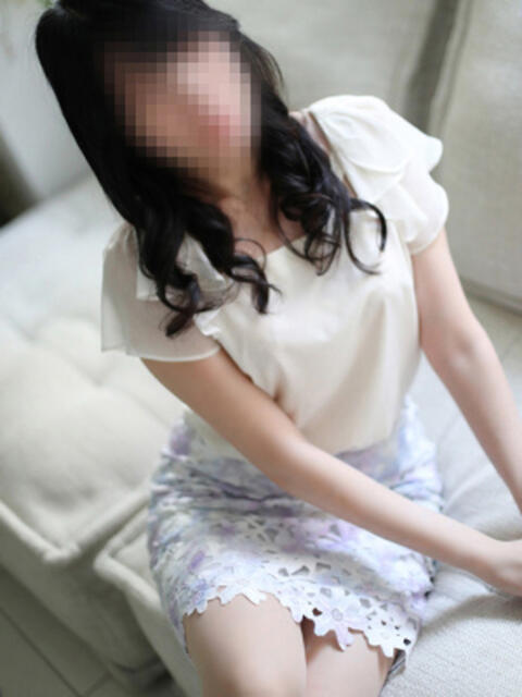 瀬里(せり) 人妻出逢い会 百合の園 山の手本店(人妻系デリヘル)