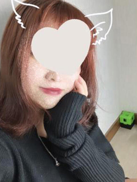 ひよこ【緊急体験入店】18歳 かりゆしOLの秘密【20代沖縄美女多数在籍-デリヘル×ヌードエステ】(性感エステ&デリヘル)