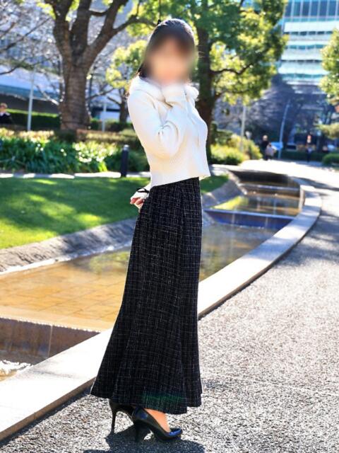 雫 東京人妻フォーシーズンズ（人妻・熟女待ち合わせデリヘル）