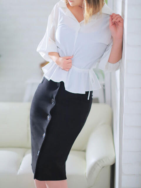 愛菜（あいな） 厚木奥様Life（人妻デリヘル）