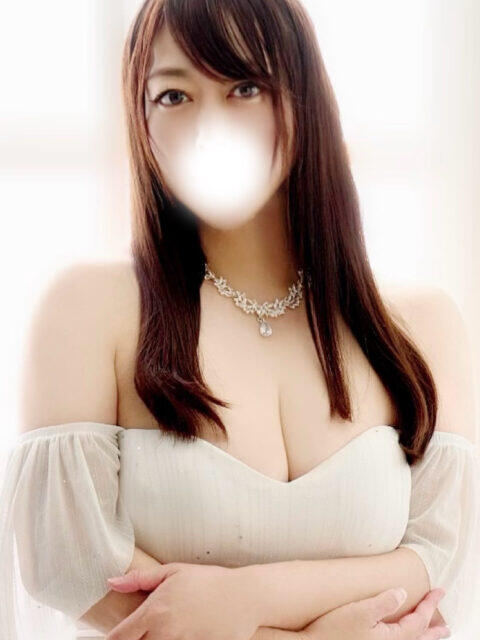 優里 ももいろワイフ(久喜)(人妻デリヘル)