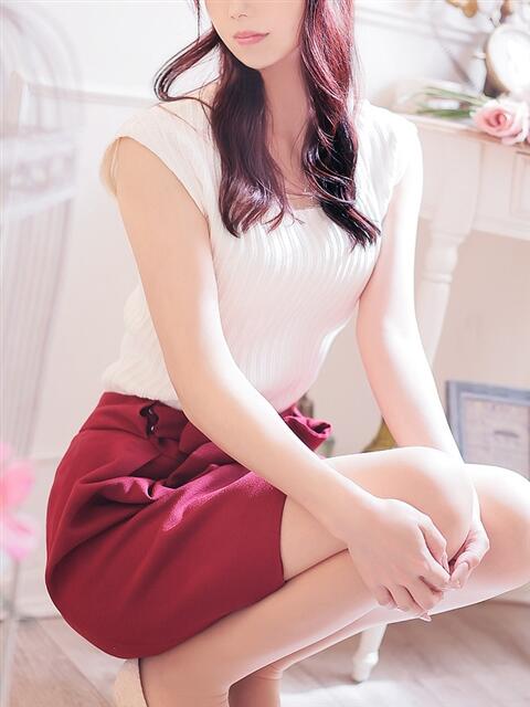 前田 亜季 熟女・人妻マダム宮殿（デリヘル）