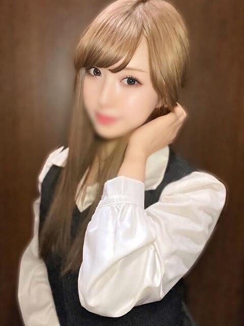 えみり 制服これくしょん(ホテヘル&デリヘル)