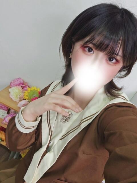 ルアナ(初々しい18歳) ペロ×2キャンディ(デリヘル)