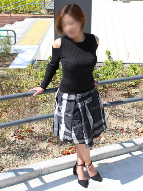 あずさ 完熟ばなな神戸・三宮店（待ち合わせ型熟女デリヘル）
