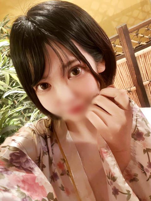 ももな 紅(くれない)(セクキャバ)