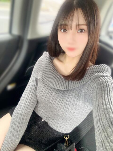 恋白/こはく クラブ バレンタイン大阪(素人美女専門デリヘル)