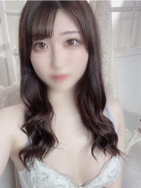 ほわいと(現役アイドル) 現役アイドルと誰にも言えない秘密の関係（デリヘル）