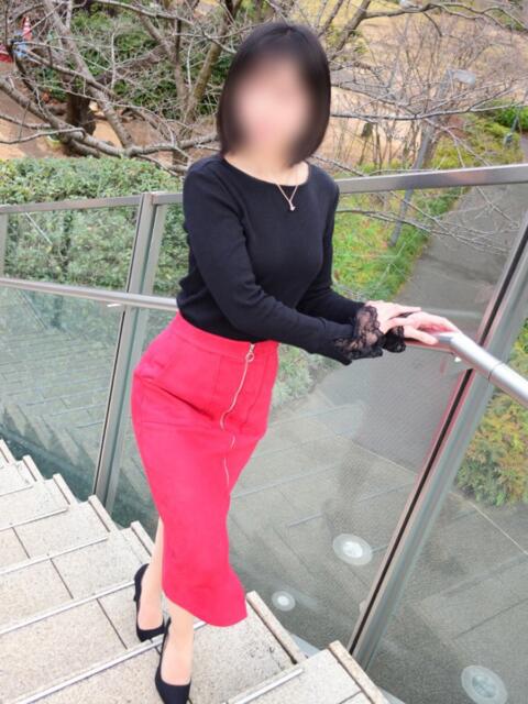 凛玖 東京人妻フォーシーズンズ（人妻・熟女待ち合わせデリヘル）