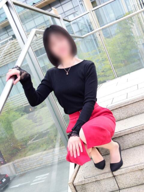 凛玖 東京人妻フォーシーズンズ（人妻・熟女待ち合わせデリヘル）