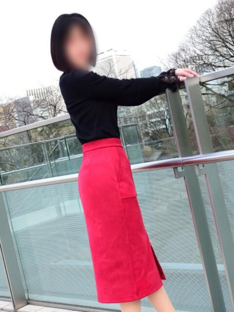 凛玖 東京人妻フォーシーズンズ（人妻・熟女待ち合わせデリヘル）