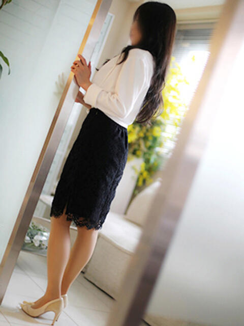 里奈(りな) 人妻出逢い会 百合の園 山の手本店(人妻系デリヘル)