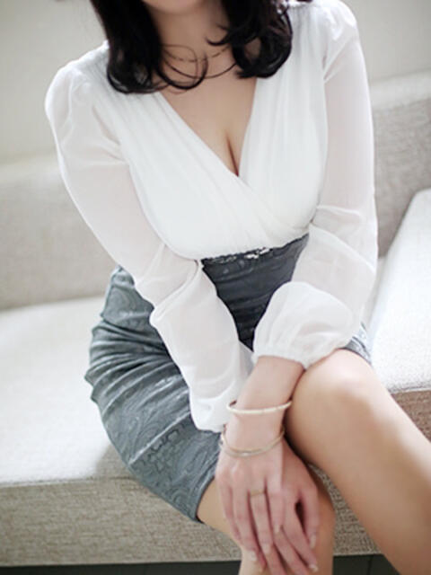 美奈斗(みなと) 人妻出逢い会 百合の園 新宿店（人妻系デリヘル）