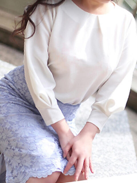 江里奈(えりな) 人妻出逢い会 百合の園 新宿店（人妻系デリヘル）