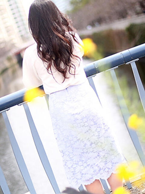 江里奈(えりな) 人妻出逢い会 百合の園 新宿店（人妻系デリヘル）