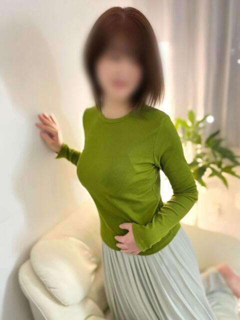 なお 完熟ばなな新宿（熟女系待ち合せデリヘル）