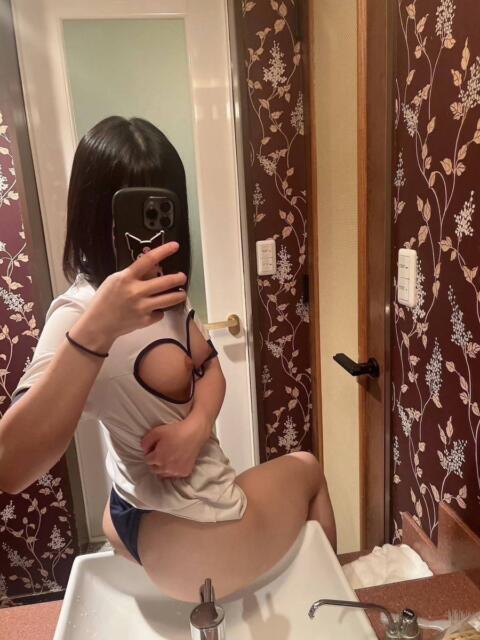 あられ Gossip girl成田店(デリヘル)