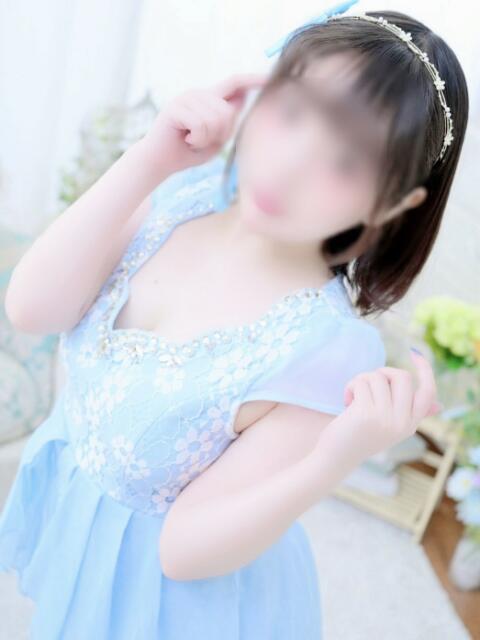 るい VIVID CREW Pink Party Paradise(ツーショットキャバクラ)