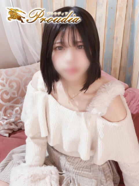 ☆なこ(22)☆ ◆プラウディア◆AAA級素人娘在籍店（デリヘル）