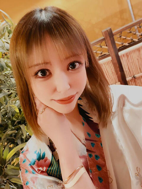 みる 紅(くれない)（セクキャバ）