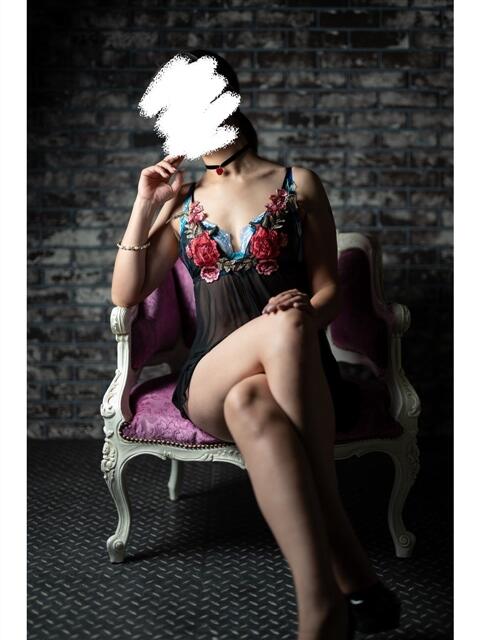 直(なお) 黒薔薇(派遣型SM倶楽部)