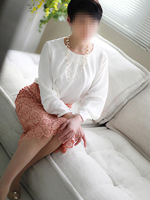 丘咲(おかざき) 熟女出逢い会『百合の園』目黒店(熟女デリヘル)