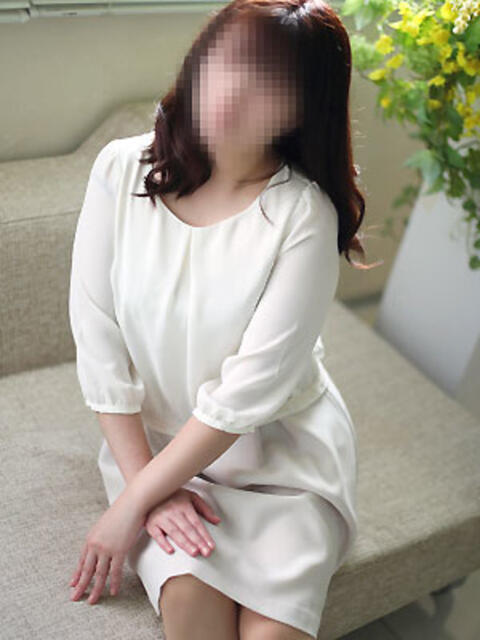 香帆(かほ) 熟女出逢い会『百合の園』目黒店（熟女デリヘル）