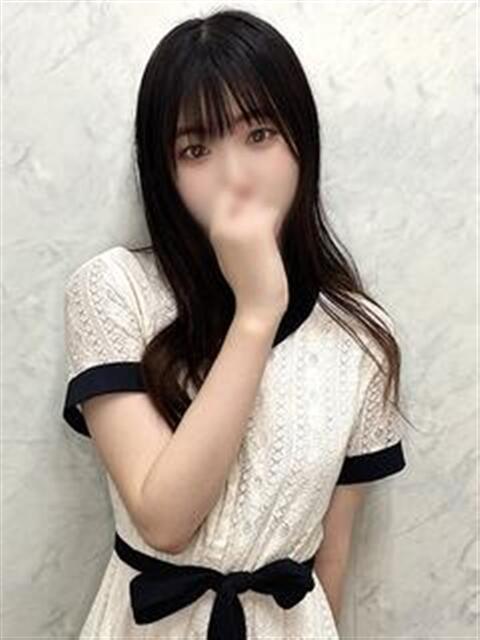 さな 渋谷くいーんず（素人専門ホテヘル＆デリヘル）