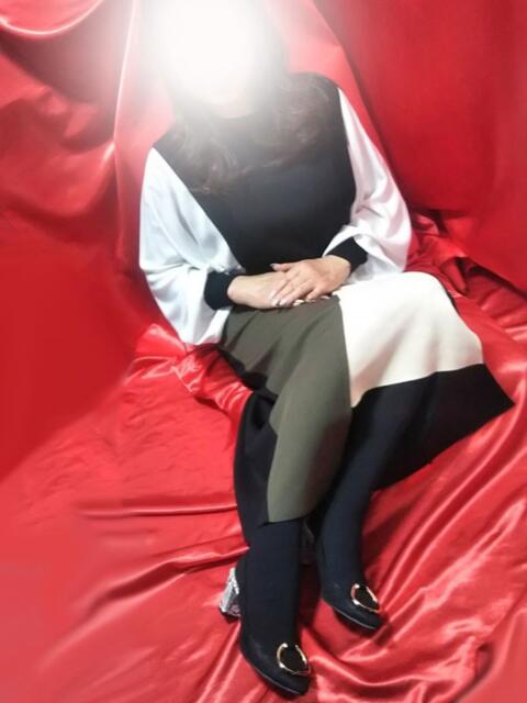 藍川 変態美熟女お貸しします。（待ち合わせ型熟女デリヘル）