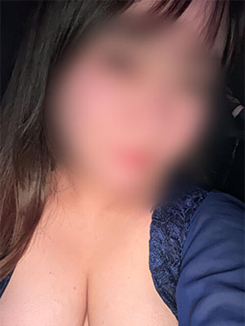 りず 錦糸町ぽちゃカワ女子専門店！我慢できないの！（ぽっちゃり待ち合わせ専門デリヘル）