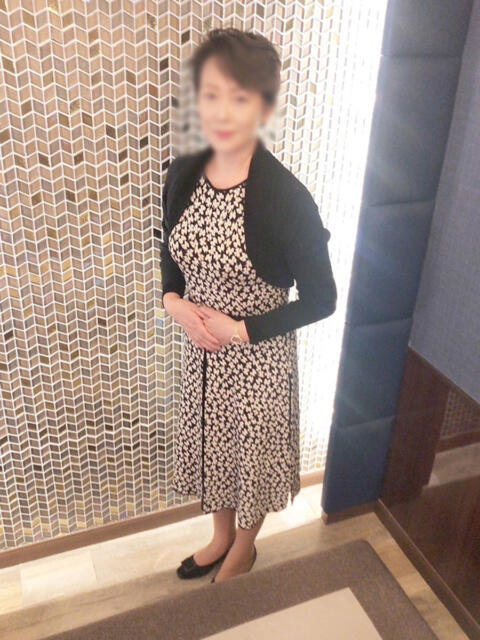 谷口 鶯うぐ(人妻系熟女デリヘル)