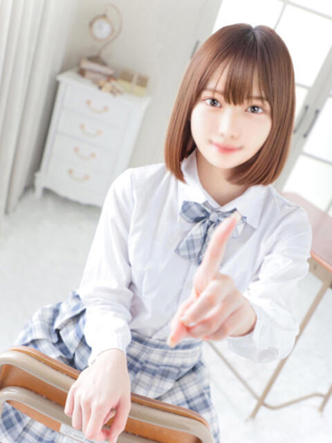 海老原むぎ 池袋パラダイス(ホテヘル&デリヘル)