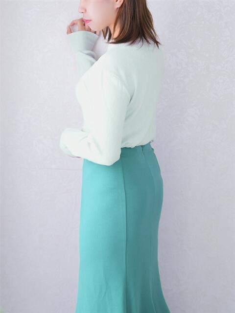 花野 芽衣 人妻セレブ宮殿（人妻デリヘル）