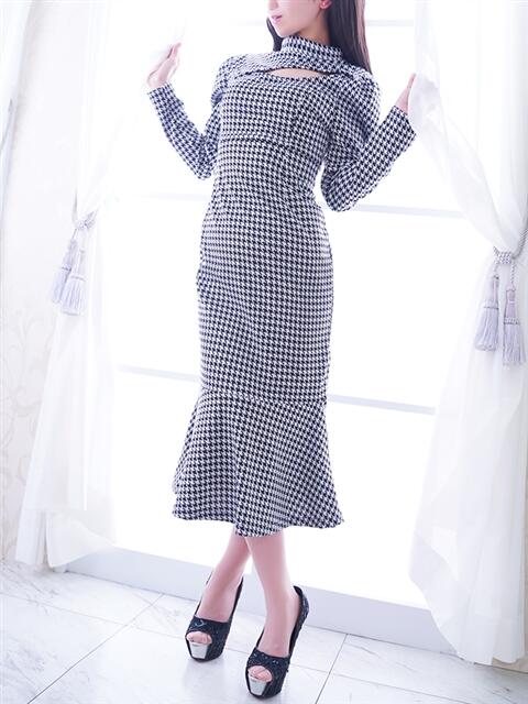 織田 奈那 熟女・人妻マダム宮殿（デリヘル）