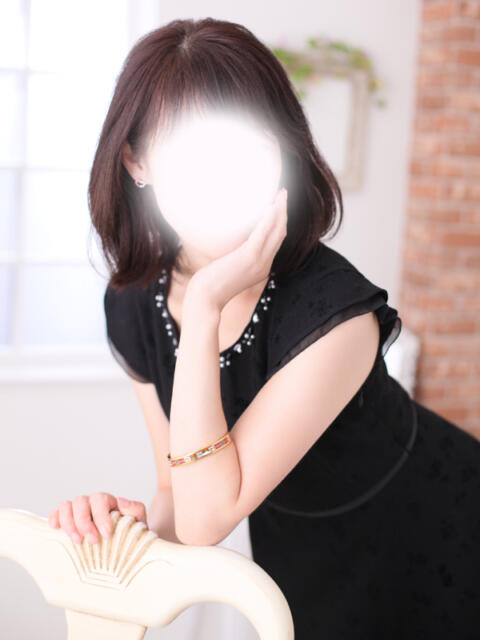 上戸 東京マダム(三十路、四十路、ときどき五十路)（人妻系デリヘル）